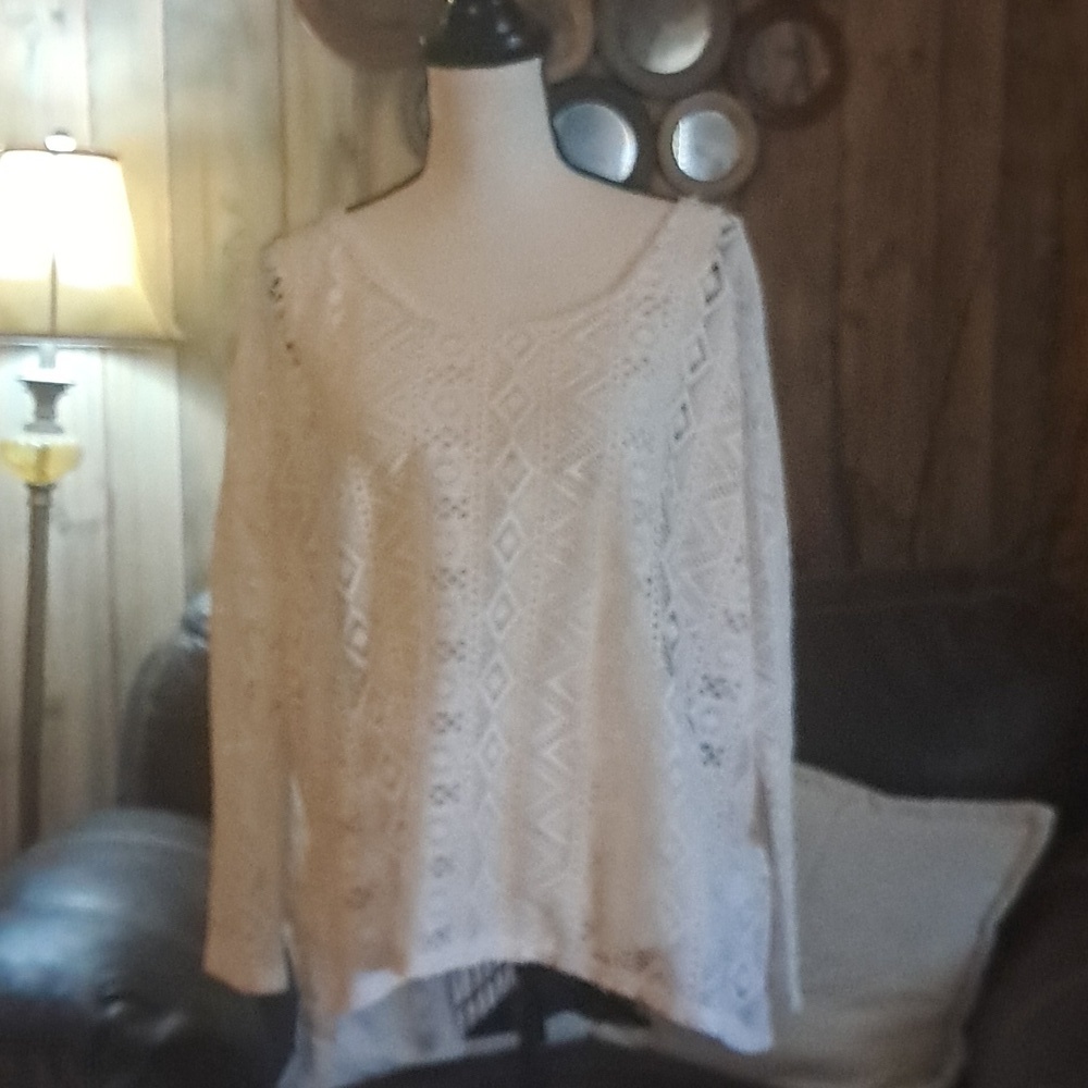 Daytrip Women's Lace Blouse with Geometric Design Size S Aztec Southwestern - Picture 2 of 7